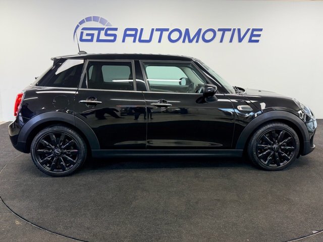 2020 MINI HATCH - Photo 7
