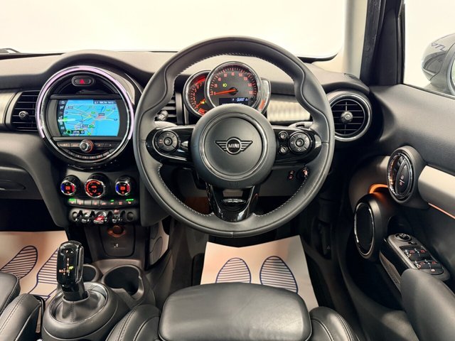 2020 MINI HATCH - Photo 10