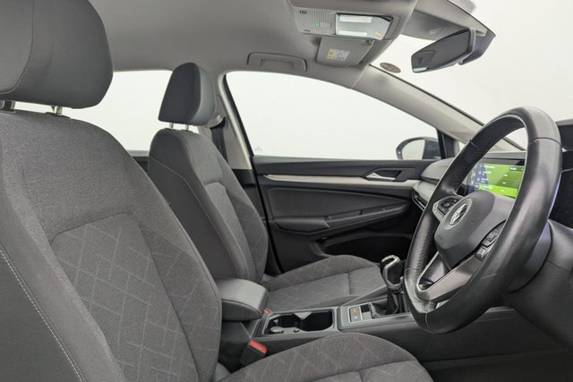 2022 Volkswagen Golf 1.5L Life 5dr - Photo 3