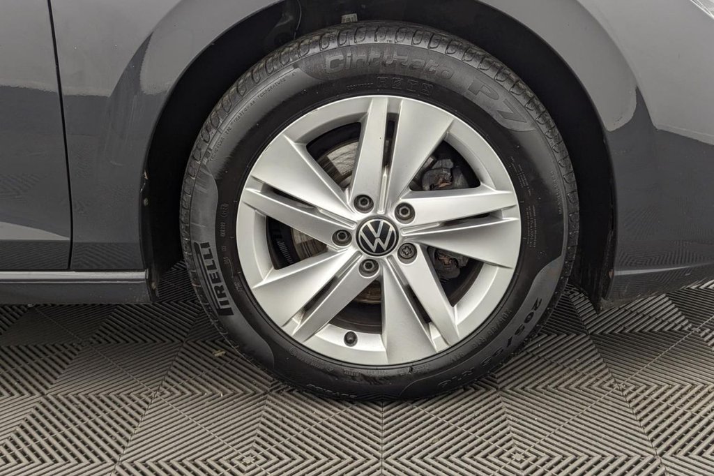USED 2022 22 VOLKSWAGEN GOLF 1.5 TSI Life Hatchback 5dr Petrol Manual Euro 6 (s/s) (130 ps) Car Play, Cruise, Sensors