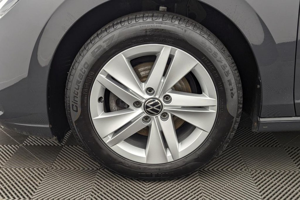 USED 2022 22 VOLKSWAGEN GOLF 1.5 TSI Life Hatchback 5dr Petrol Manual Euro 6 (s/s) (130 ps) Car Play, Cruise, Sensors