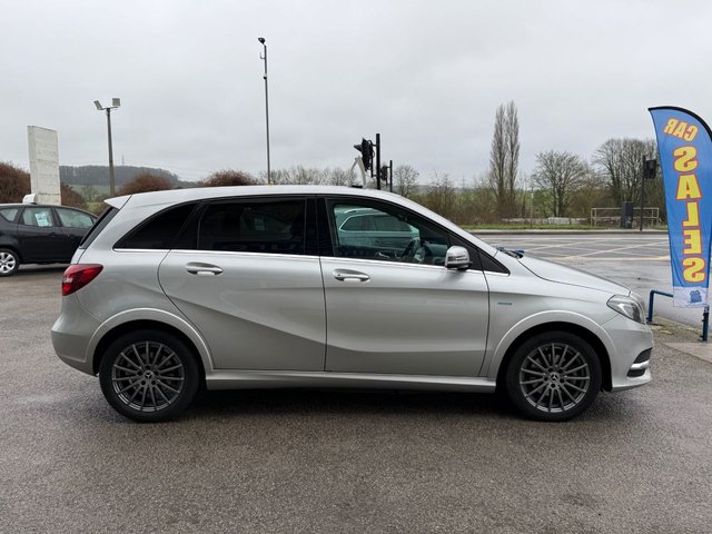 2017 MERCEDES-BENZ B-CLASS B250e Sport (Premium) MPV 5dr Electric Auto (179 ps) - Photo 6