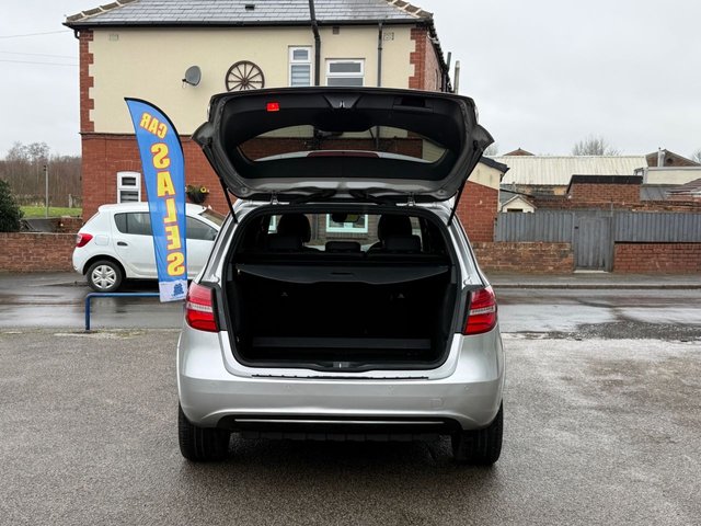 2017 MERCEDES-BENZ B-CLASS B250e Sport (Premium) MPV 5dr Electric Auto (179 ps) - Photo 11