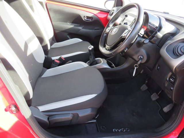 2018 TOYOTA AYGO 2018 1.0 VVT-i x-play Hatchback 5dr Petrol Manual Euro 6 (71 ps) - Photo 7