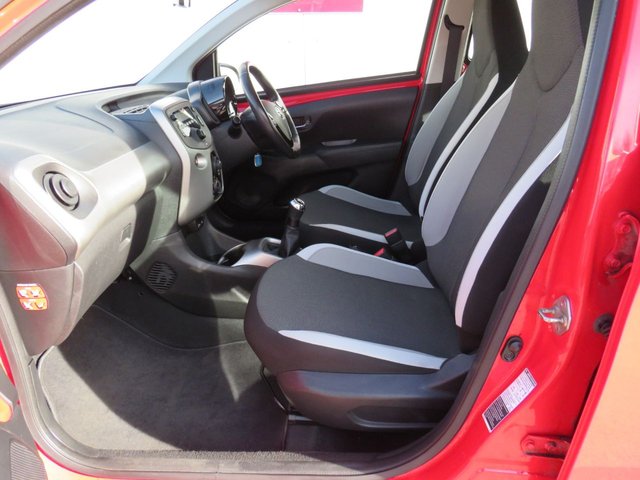 2018 TOYOTA AYGO 2018 1.0 VVT-i x-play Hatchback 5dr Petrol Manual Euro 6 (71 ps) - Photo 9