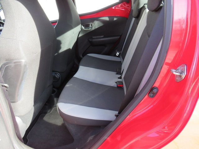 2018 TOYOTA AYGO 2018 1.0 VVT-i x-play Hatchback 5dr Petrol Manual Euro 6 (71 ps) - Photo 10