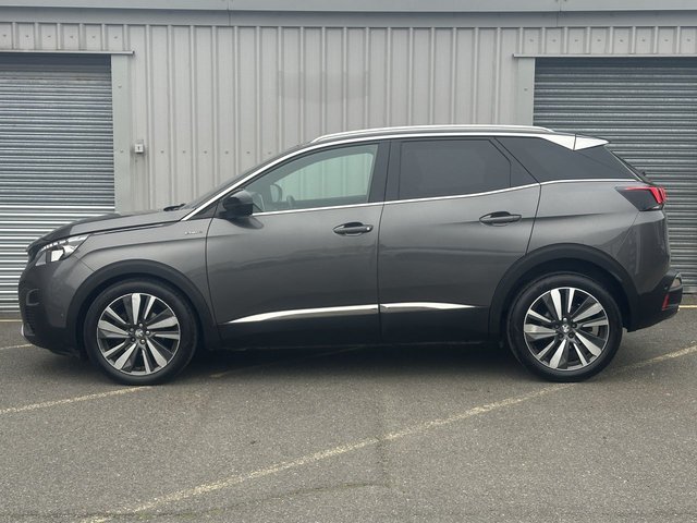 2018 PEUGEOT 3008 - Photo 2