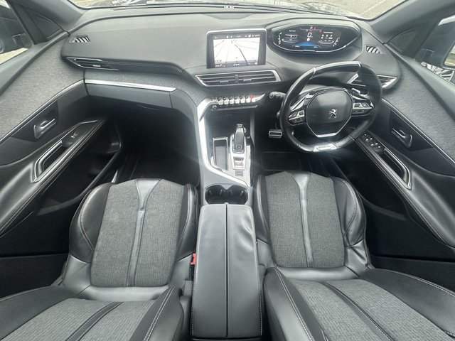 2018 PEUGEOT 3008 - Photo 11