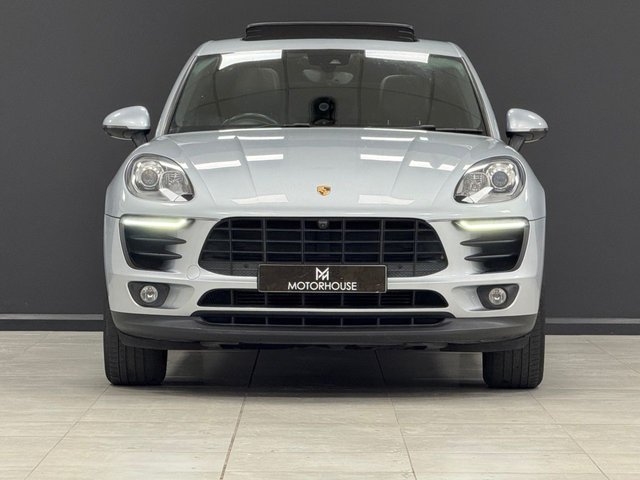 2016 PORSCHE MACAN - Photo 7