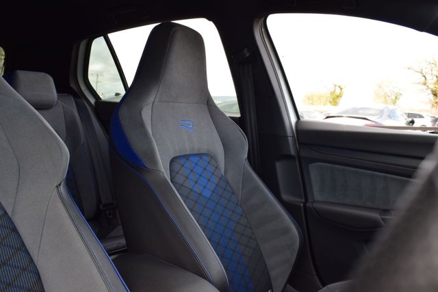 2022 Volkswagen Golf - Photo 5