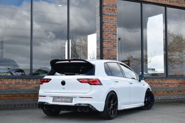 2022 Volkswagen Golf - Photo 2