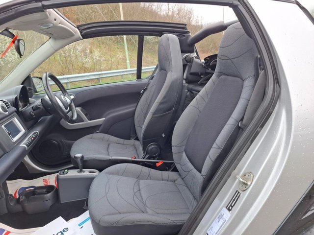 2011 SMART FORTWO - Photo 6