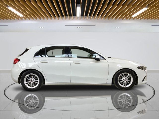 2019 Mercedes-Benz A-Class 1.3L Se 5dr - Photo 9