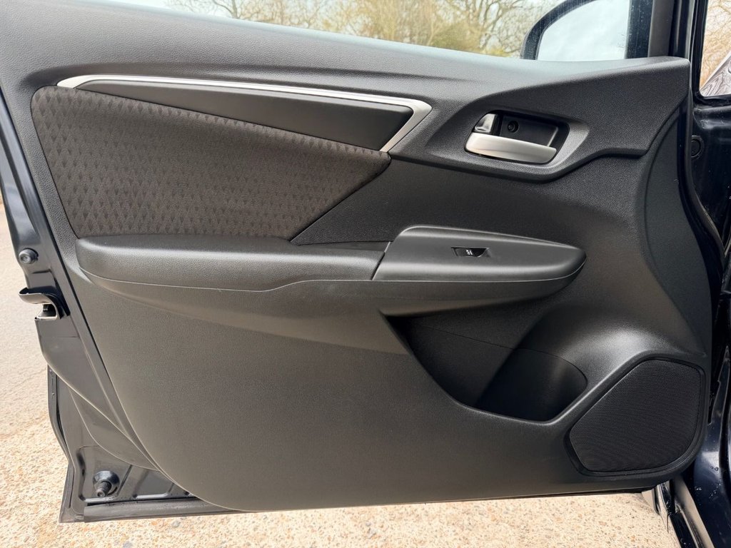 USED 2019 19 HONDA JAZZ 1.3 i-VTEC EX Navi Hatchback 5dr Petrol CVT Euro 6 (s/s) (102 ps) 5 Services|Camera|SatNav|Cruise|Rear & Front Sensors|