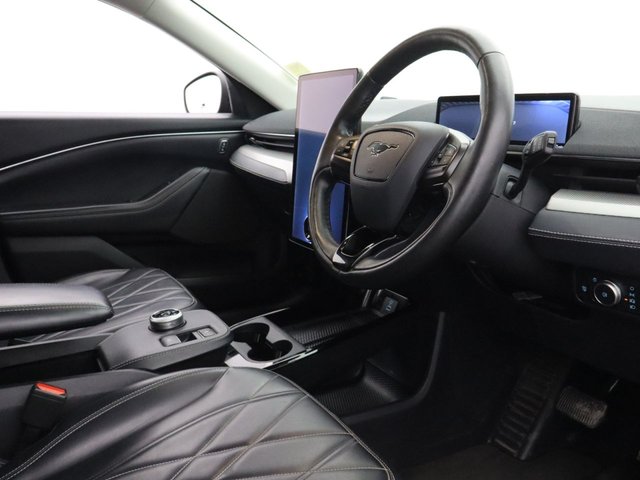 2022 Ford Mustang Mach-E - Photo 12