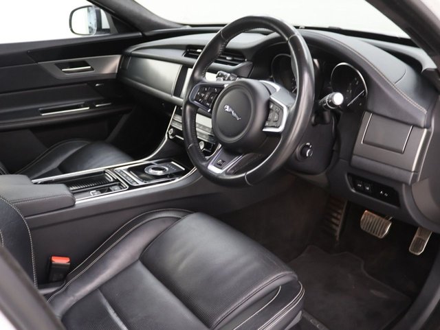 2019 Jaguar Xf 3L S 5dr - Photo 12