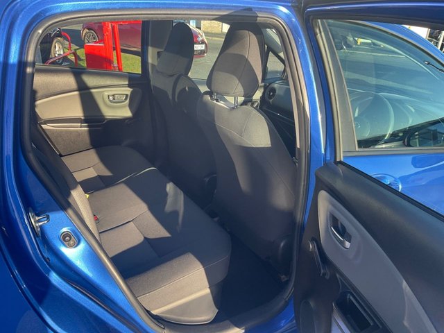 2018 TOYOTA YARIS - Photo 8