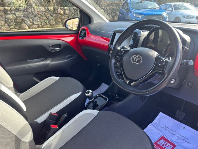 2017 TOYOTA AYGO - Photo 8