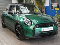 USED 2022 22 MINI Electric Hatch Cooper SE 32.6kWh Level 3 Hatchback 3dr Electric Auto (184 ps) SAT NAV SUNROOF REAR VIEW CAMERA LEATHER INTERIOR HEATED SEATS HEATED STEERING WHEEL CRUISE CONTROL PARKING SENSORS 1 OWNER SERVICE HISTORY WARRANTY