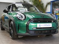 USED 2022 22 MINI Electric Hatch Cooper SE 32.6kWh Level 3 Hatchback 3dr Electric Auto (184 ps) SAT NAV SUNROOF REAR VIEW CAMERA LEATHER INTERIOR HEATED SEATS HEATED STEERING WHEEL CRUISE CONTROL PARKING SENSORS 1 OWNER SERVICE HISTORY WARRANTY