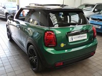 USED 2022 22 MINI Electric Hatch Cooper SE 32.6kWh Level 3 Hatchback 3dr Electric Auto (184 ps) SAT NAV SUNROOF REAR VIEW CAMERA LEATHER INTERIOR HEATED SEATS HEATED STEERING WHEEL CRUISE CONTROL PARKING SENSORS 1 OWNER SERVICE HISTORY WARRANTY