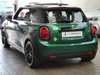 USED 2022 22 MINI Electric Hatch Cooper SE 32.6kWh Level 3 Hatchback 3dr Electric Auto (184 ps) SAT NAV SUNROOF REAR VIEW CAMERA LEATHER INTERIOR HEATED SEATS HEATED STEERING WHEEL CRUISE CONTROL PARKING SENSORS 1 OWNER SERVICE HISTORY WARRANTY
