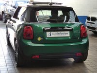 USED 2022 22 MINI Electric Hatch Cooper SE 32.6kWh Level 3 Hatchback 3dr Electric Auto (184 ps) SAT NAV SUNROOF REAR VIEW CAMERA LEATHER INTERIOR HEATED SEATS HEATED STEERING WHEEL CRUISE CONTROL PARKING SENSORS 1 OWNER SERVICE HISTORY WARRANTY