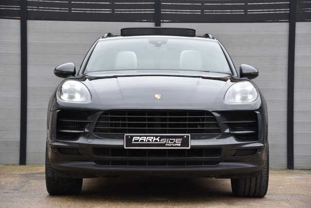 2019 PORSCHE MACAN - Photo 3
