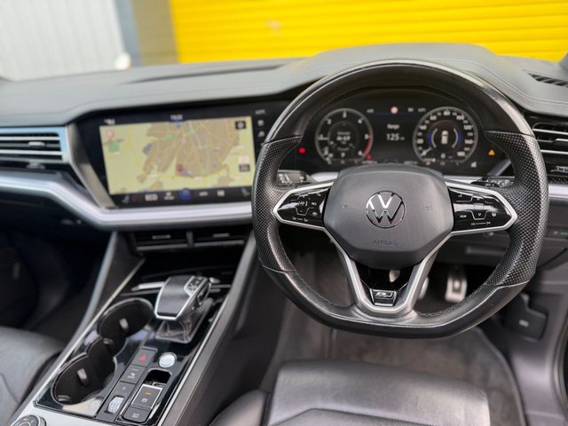 2021 VOLKSWAGEN TOUAREG 2021 3.0 TDI V6 Black Edition SUV 5dr Diesel Tiptronic 4Motion Euro 6 (s/s) (286 ps) - Photo 2