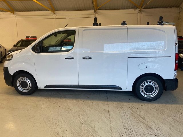 2022 VAUXHALL VIVARO 1.5 Turbo D 2700 Dynamic Panel Van 6dr Diesel Manual L1 H1 Euro 6 (s/s) (120 ps) - Photo 4