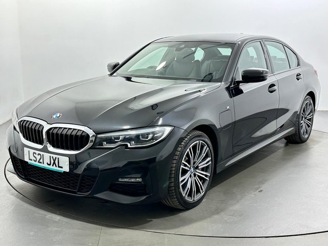 2021 BMW 3 Series - Photo 4