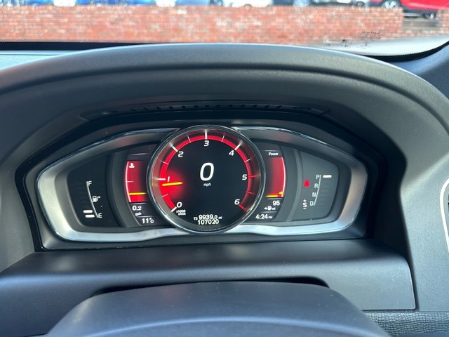 2015 Volvo Xc60 2L R-Design Lux Nav 5dr - Photo 9