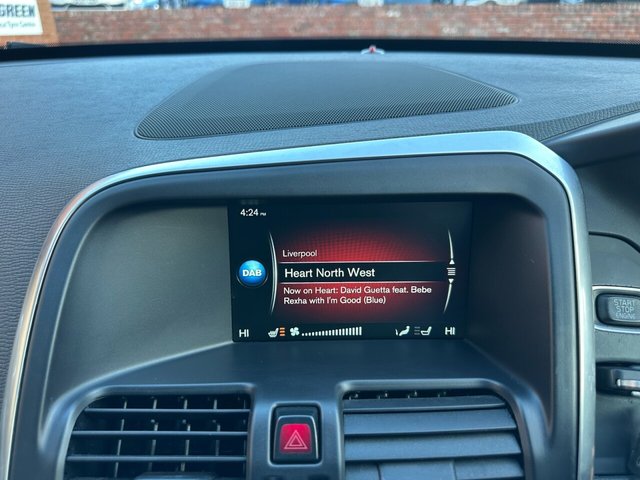 2015 Volvo Xc60 2L R-Design Lux Nav 5dr - Photo 11