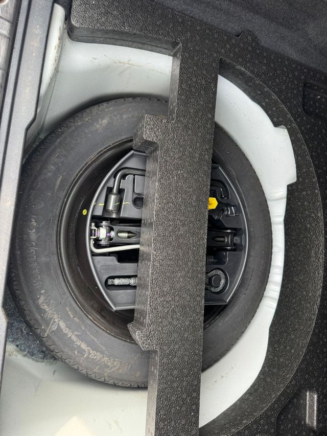 2014 Peugeot 2008 1.6L Allure 5dr - Photo 8