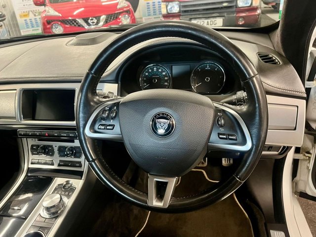 2014 JAGUAR XF 3.0d S V6 Portfolio Saloon 4dr Diesel Auto Euro 5 (s/s) (275 ps) - Photo 9