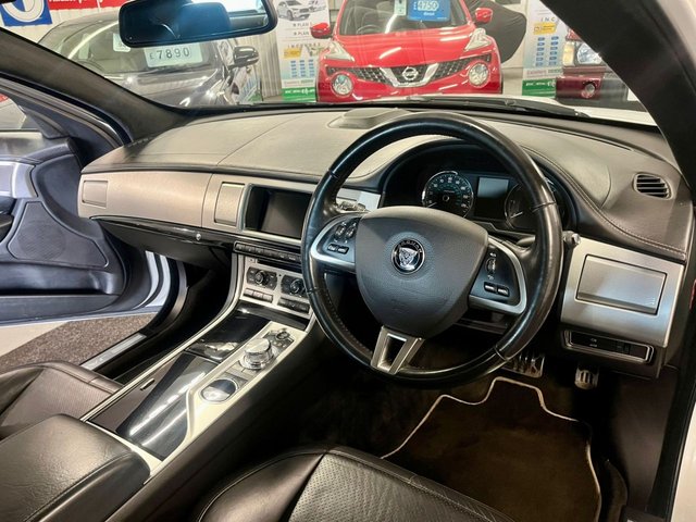 2014 JAGUAR XF 3.0d S V6 Portfolio Saloon 4dr Diesel Auto Euro 5 (s/s) (275 ps) - Photo 8