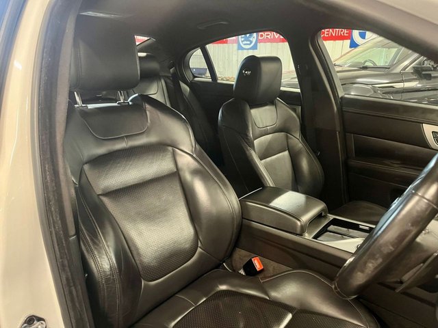 2014 JAGUAR XF 3.0d S V6 Portfolio Saloon 4dr Diesel Auto Euro 5 (s/s) (275 ps) - Photo 10