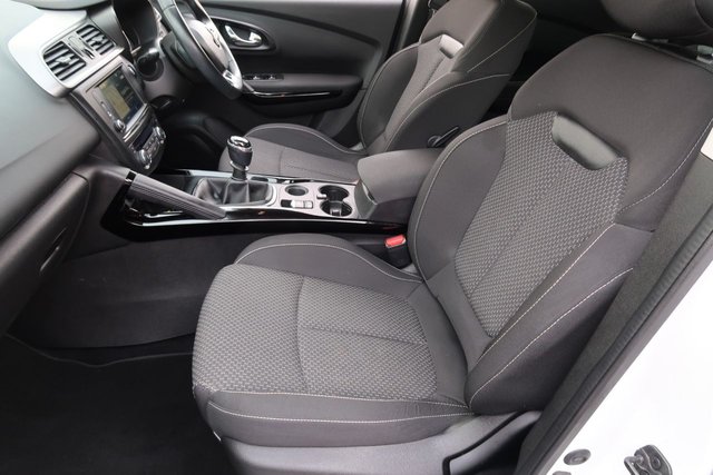 2019 RENAULT KADJAR 1.3 TCe Dynamique Nav SUV 5dr Petrol Manual Euro 6 (s/s) (140 ps) - Photo 10
