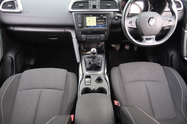 2019 RENAULT KADJAR 1.3 TCe Dynamique Nav SUV 5dr Petrol Manual Euro 6 (s/s) (140 ps) - Photo 2