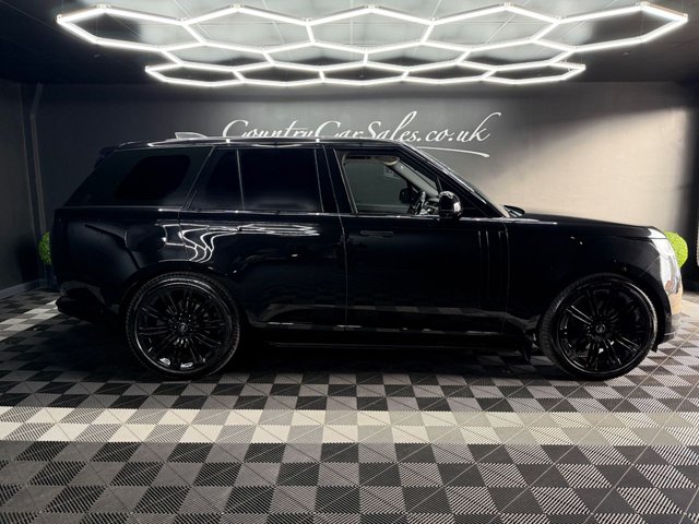 View our LAND ROVER RANGE ROVER