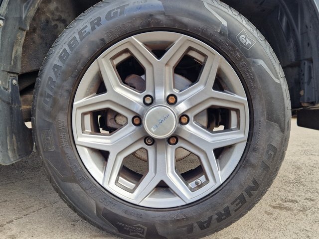 2015 ISUZU D-MAX 2.5 TD Blade Pickup 4dr Diesel Manual 4x4 (194 g/km, 161 bhp) - Photo 11