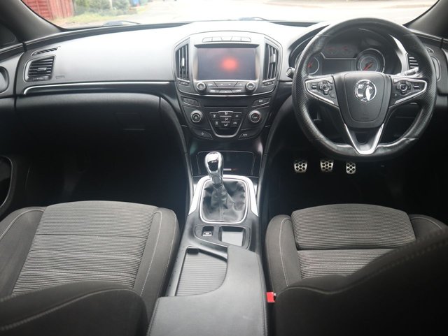 2015 Vauxhall Insignia 1.6L SRI Vx Line Nav 5dr - Photo 2