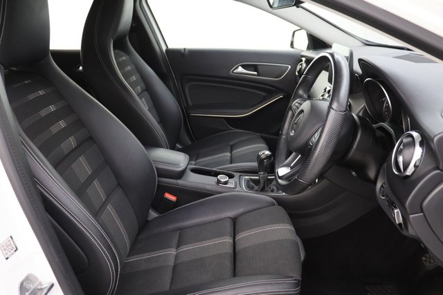 2019 Mercedes-Benz Gla Class 1.6L Urban Edition 5dr - Photo 12