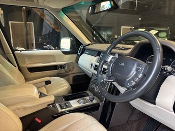 View our LAND ROVER RANGE ROVER