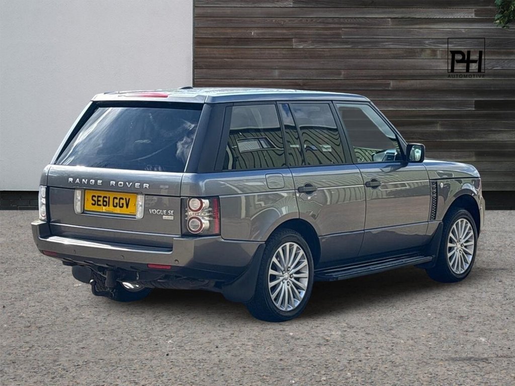 USED 2011 61 LAND ROVER RANGE ROVER 4.4 TD V8 Vogue SE SUV 5dr Diesel Auto 4WD Euro 5 (313 bhp) TIMELESS COLOUR COMBINATION