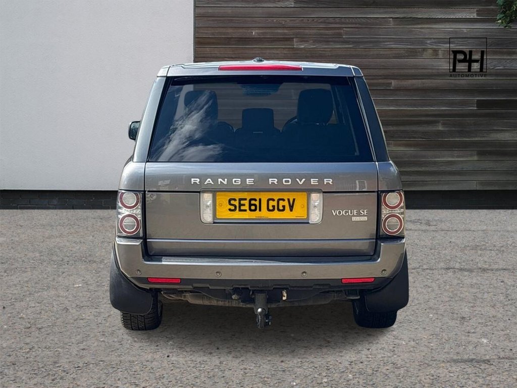 USED 2011 61 LAND ROVER RANGE ROVER 4.4 TD V8 Vogue SE SUV 5dr Diesel Auto 4WD Euro 5 (313 bhp) TIMELESS COLOUR COMBINATION