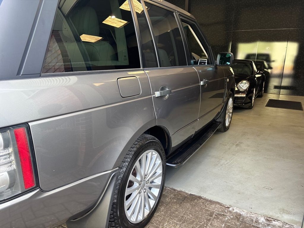 USED 2011 61 LAND ROVER RANGE ROVER 4.4 TD V8 Vogue SE SUV 5dr Diesel Auto 4WD Euro 5 (313 bhp) TIMELESS COLOUR COMBINATION