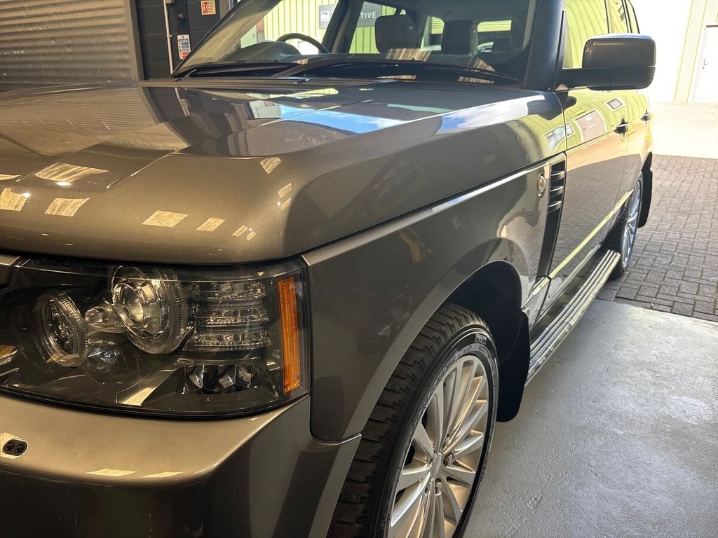 USED 2011 61 LAND ROVER RANGE ROVER 4.4 TD V8 Vogue SE SUV 5dr Diesel Auto 4WD Euro 5 (313 bhp) TIMELESS COLOUR COMBINATION