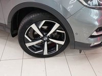 USED 2017 67 NISSAN QASHQAI 1.6 dCi Tekna SUV 5dr Diesel Manual 4WD Euro 6 (s/s) (130 ps) AWARD WINNING DEALERSHIP