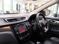 USED 2017 67 NISSAN QASHQAI 1.6 dCi Tekna SUV 5dr Diesel Manual 4WD Euro 6 (s/s) (130 ps) AWARD WINNING DEALERSHIP